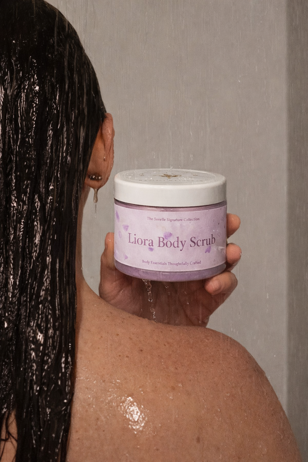Liora body scrub